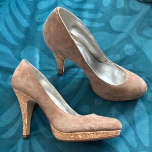 Alfani tan suede cork heel pumps